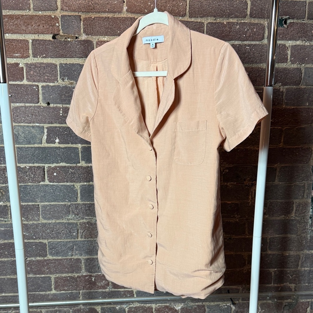 Moodie - Peach Button-Up